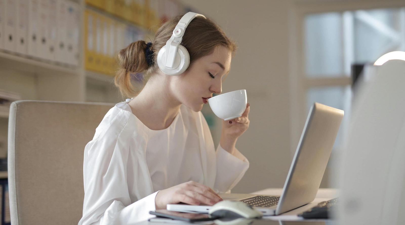 Hibiscus Tea in Pregnancy: Safety and Health Insights